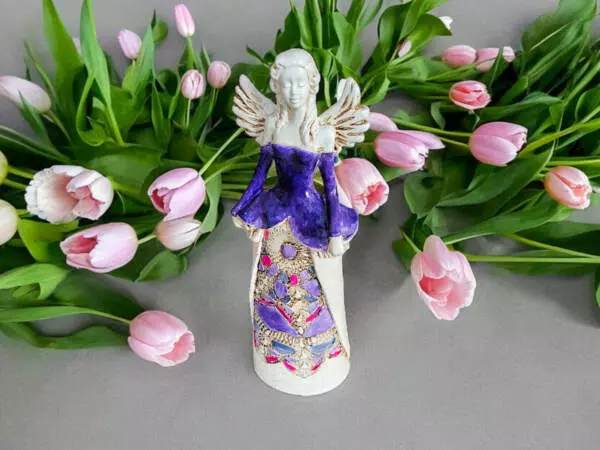 Angel Anna - violet -  35 x 15 cm decorative figurine 