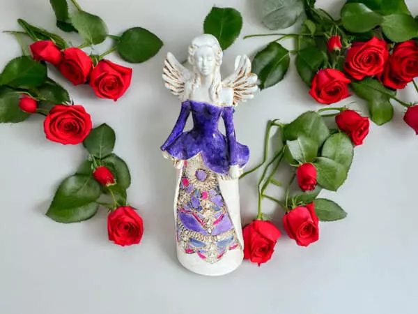 Angel Anna - violet -  35 x 15 cm decorative figurine 